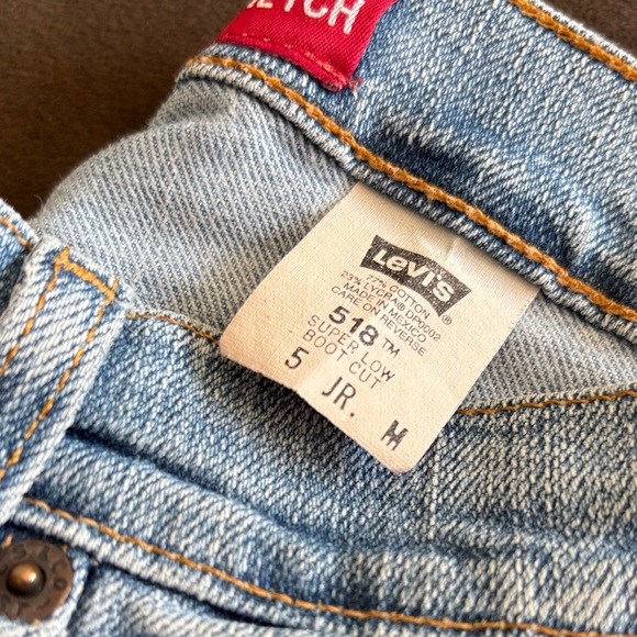 Levi's Women's Light Blue Straight Leg Jeans - Picture 3 of 3